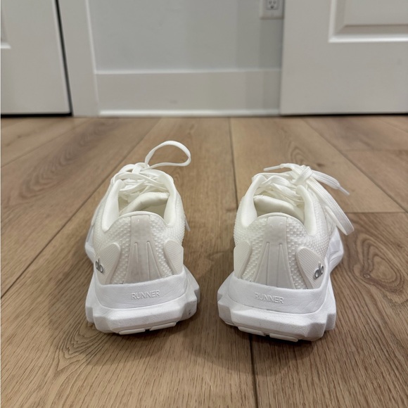 ALO Runner White Sneakers Womens Size 6.5 - Picture 6 of 16